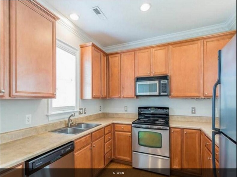 KITCHEN - 7709 Alexander Promenade PI ROOM #