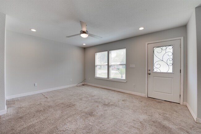 Building Photo - 7601 Springdale St
