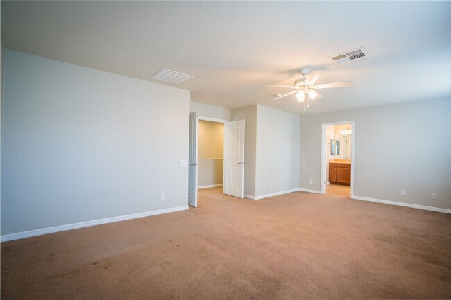 Building Photo - 2624 Romarin Terrace