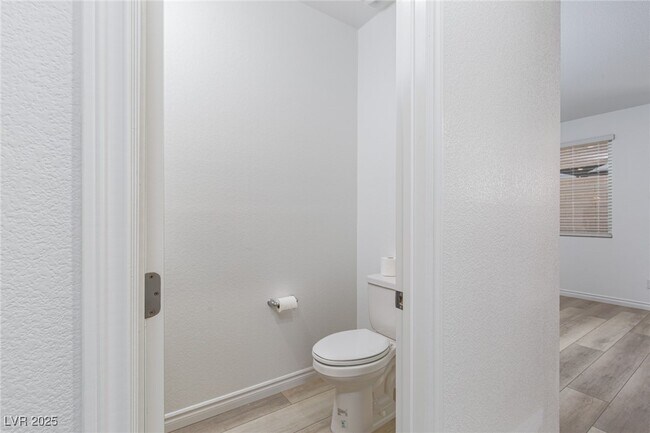 Building Photo - 2532 Vittora Pointe St