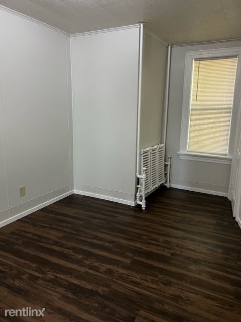 Building Photo - 3 br, 1 bath Triplex - 1104 N 5th St