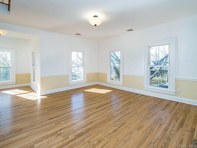 Building Photo - 26 Summit Ave