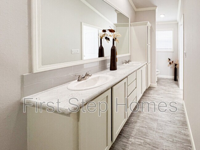 Building Photo - 175 Lamborghini Ln