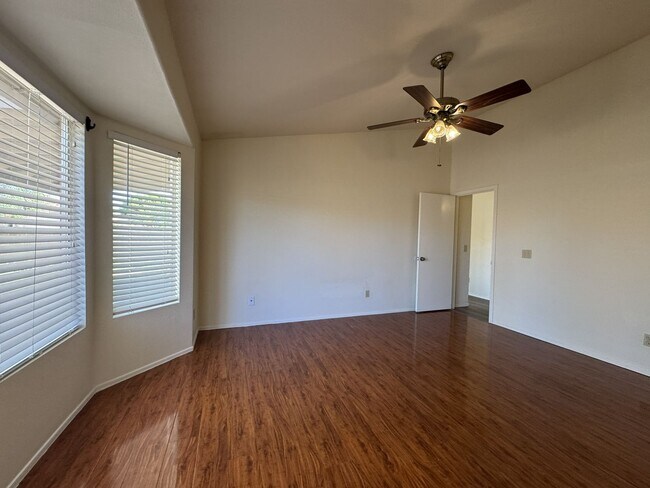 Building Photo - 4 BEDROOMS CULDESAC LOT ACROSS FROM PARK