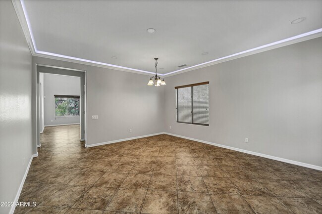 Building Photo - 2142 W Marconi Ave