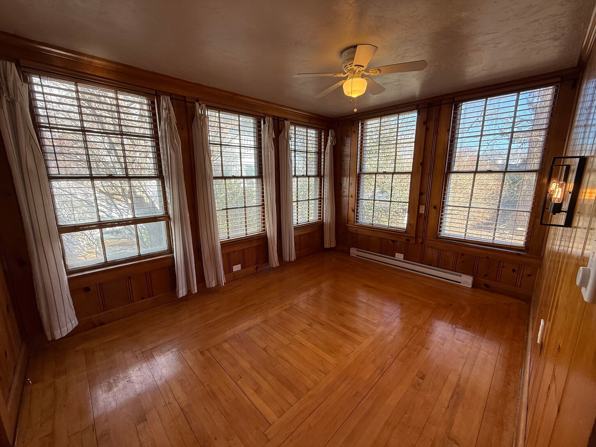 Building Photo - 9 Chilton St