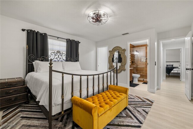 Building Photo - 17780 Caloosa Rd