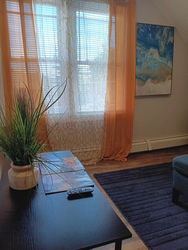 Building Photo - 20 Hawkins St