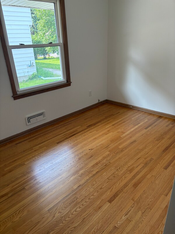 Building Photo - 1764 Pleasant St