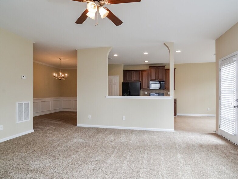 Building Photo - 180 Stephens Mill Dr