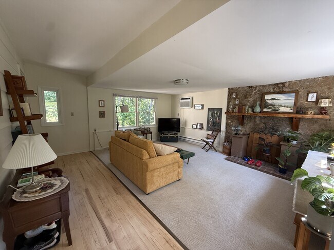 Building Photo - 1059 Wolf Trap Rd