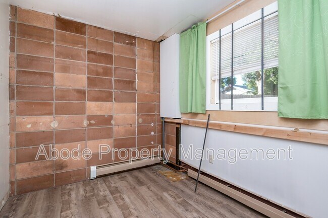 Building Photo - 136 S Lincoln Ave