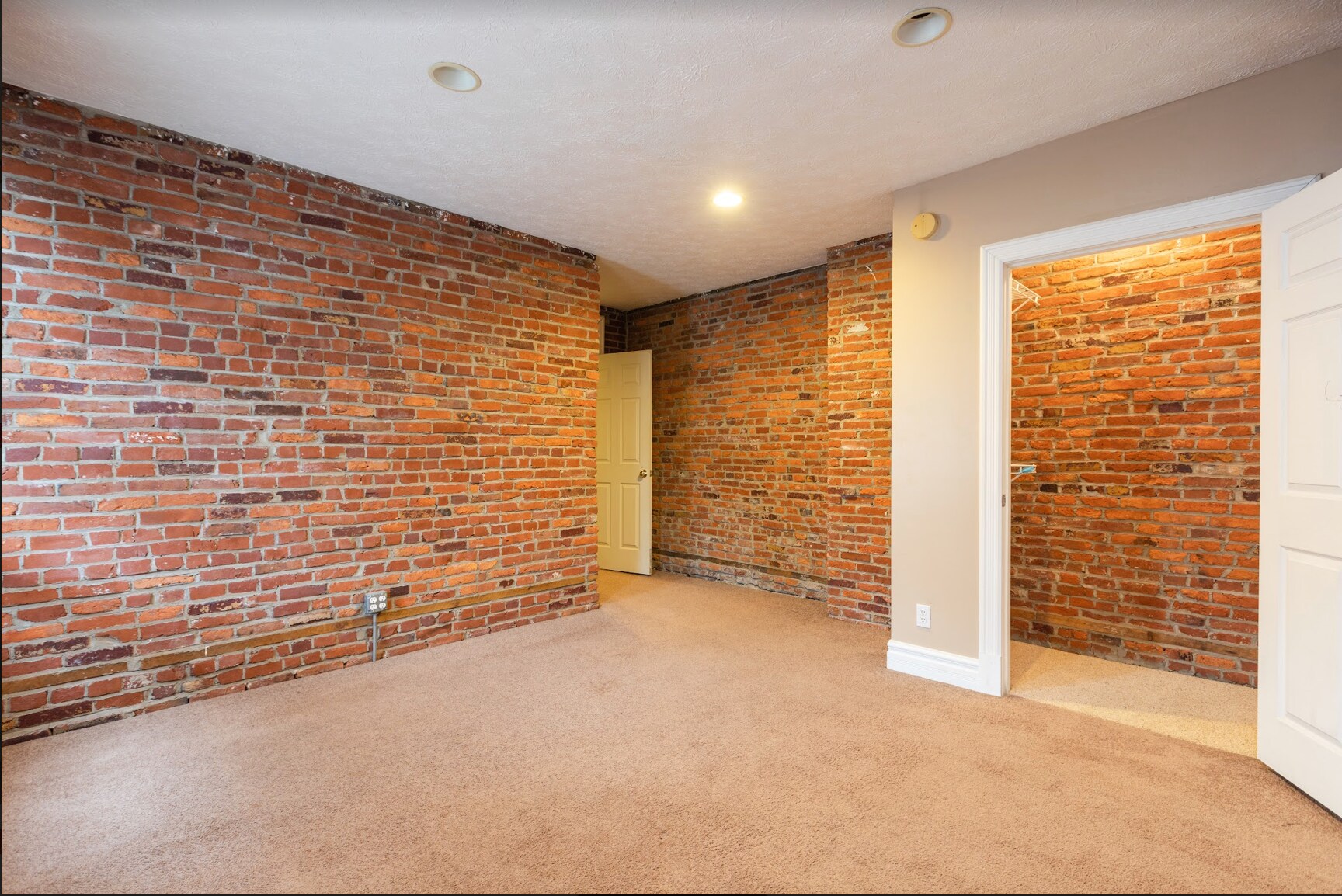 Building Photo - 132 S 20th St