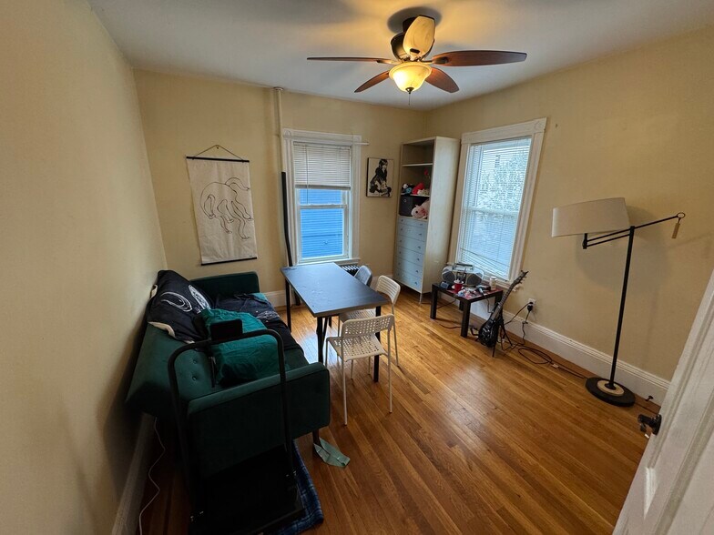 Building Photo - 42 Gorham St