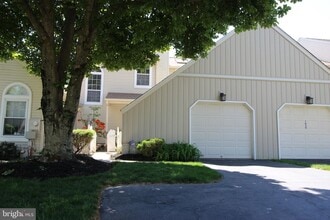 Building Photo - 1632 McNelis Dr