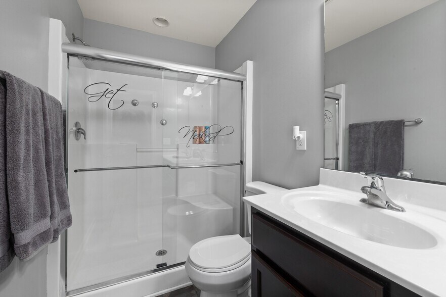 Building Photo - 4203 Virginia Colony Dr