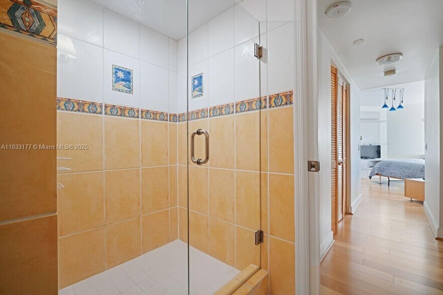 Building Photo - 3610 Yacht Club Dr