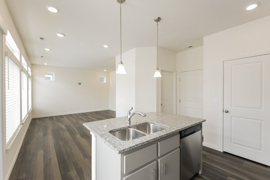 Building Photo - 4712 N Tower Dr