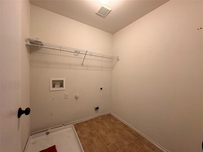 Building Photo - 307 Indian Meadow Dr