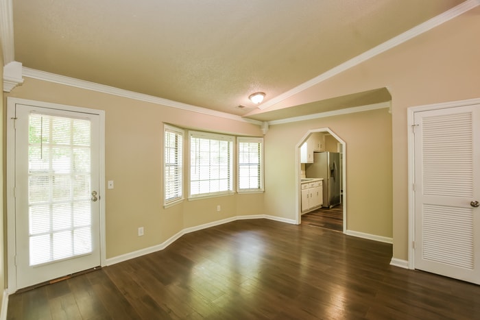 Building Photo - 14155 Creek Hill
