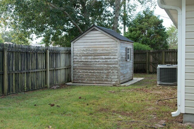 Building Photo - 143 Palmetto Ave