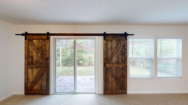 Building Photo - 4/2 Large Family Home In Adams Lake Available Soon!