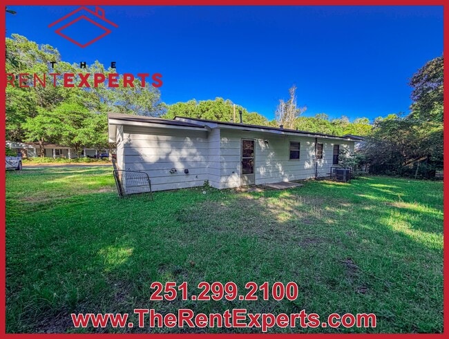 Building Photo - 704 Raines Dr