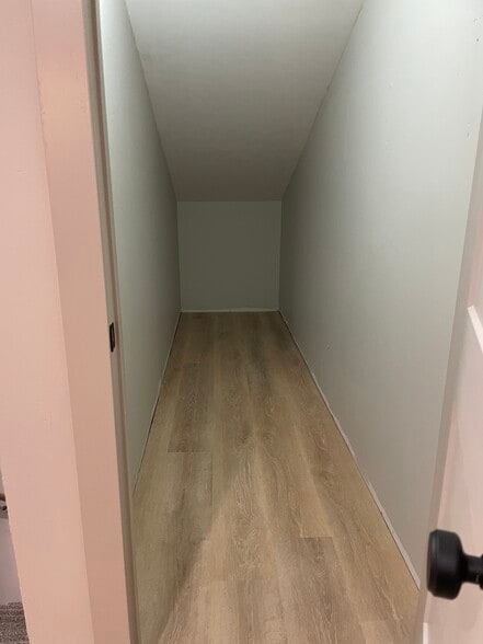 Building Photo - 2933 King James Way