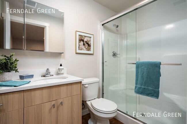Building Photo - Pet Friendly/Private Owner - 2 Bedroom Tow...