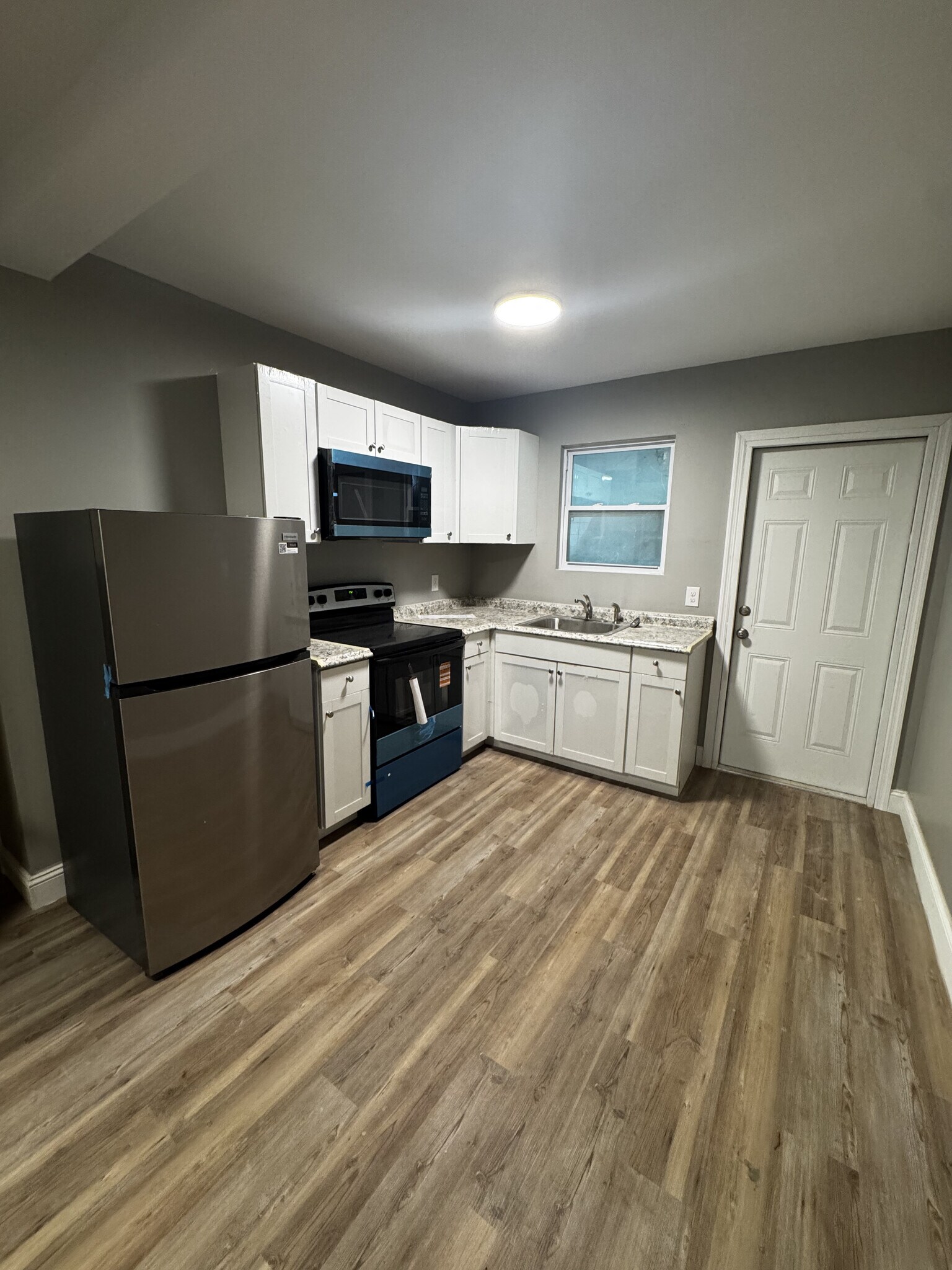 Building Photo - 4301 Marion Ave