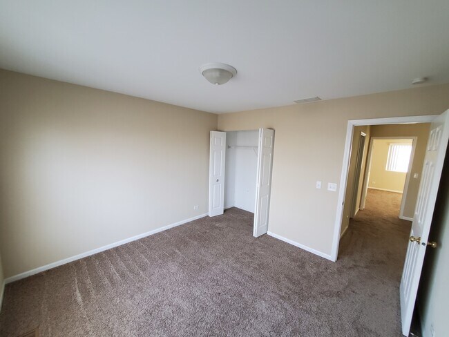 Building Photo - 832 Cherry Creek Dr