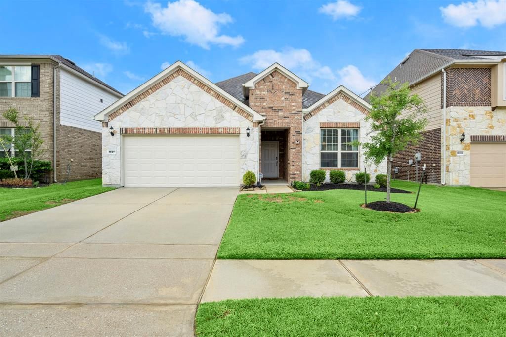 Building Photo - 19911 Mulberry Pine Ln