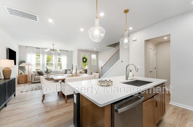 Building Photo - 514 Myrick Aly