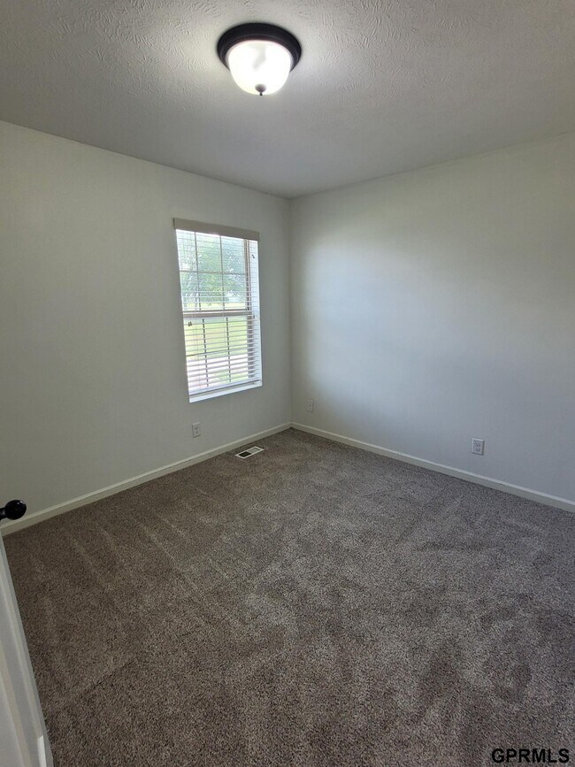 Building Photo - 16402 Iske Dr