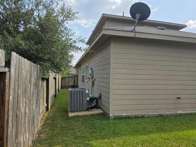 Building Photo - 3219 Creole Bay Ln