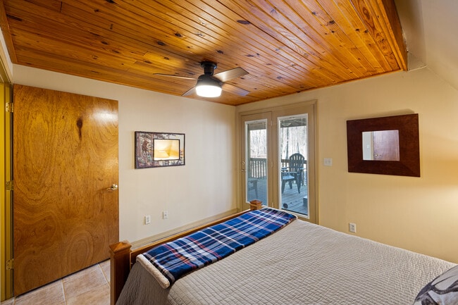 Building Photo - 22 Yeager Dr