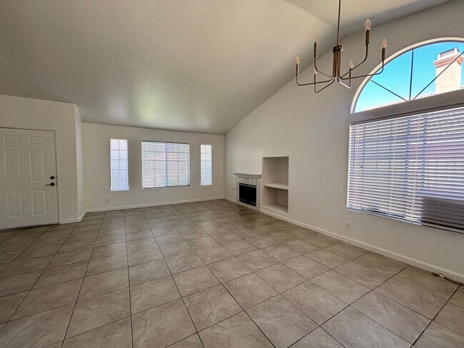 Building Photo - Renovated Spacious East Lancaster Single Story Home