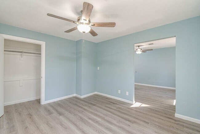 Building Photo - 3735 Woodpeckers Grove