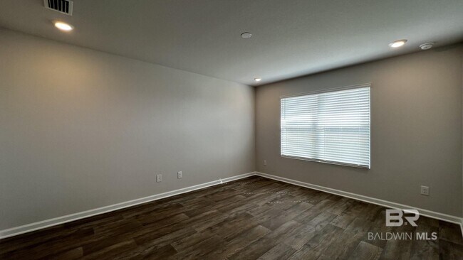 Building Photo - 11186 Elemis Dr