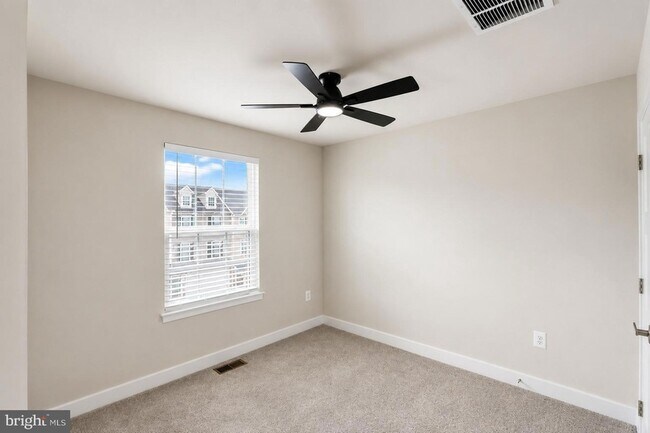 Building Photo - 340 Paca Gardens Ln