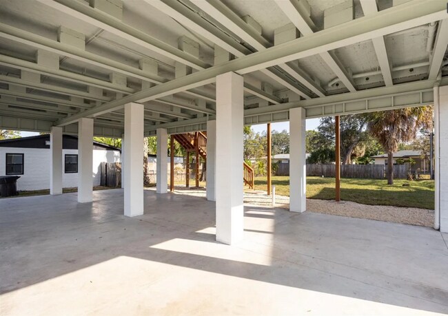 Building Photo - 4869 Venetian Blvd NE