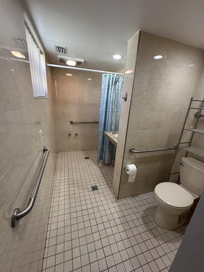 Building Photo - 14905 Wedgefield Dr