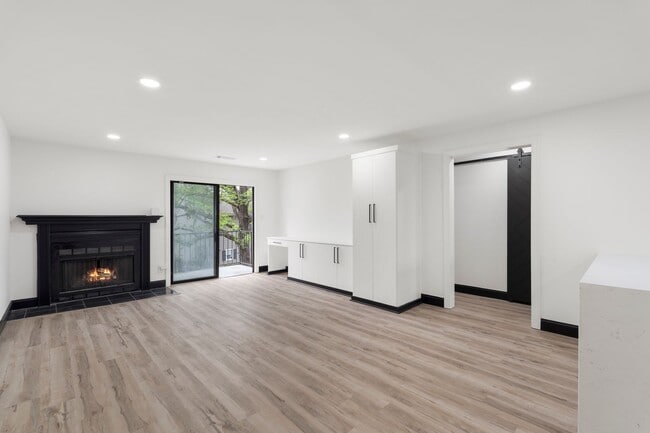 Building Photo - Welcome to Uptown Living in a South Park S...