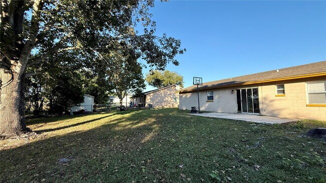 Building Photo - 126 Zacalo Way