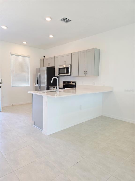 Building Photo - 3229 Skyline Lp