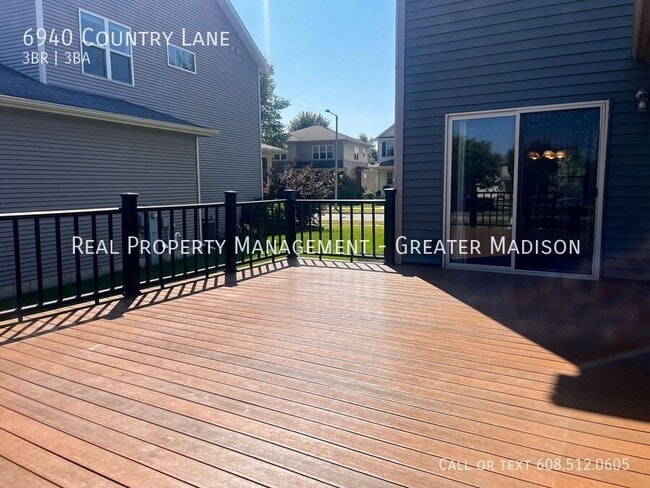 Building Photo - 6940 Country Ln