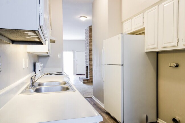 Building Photo - 7922 Grow Ln