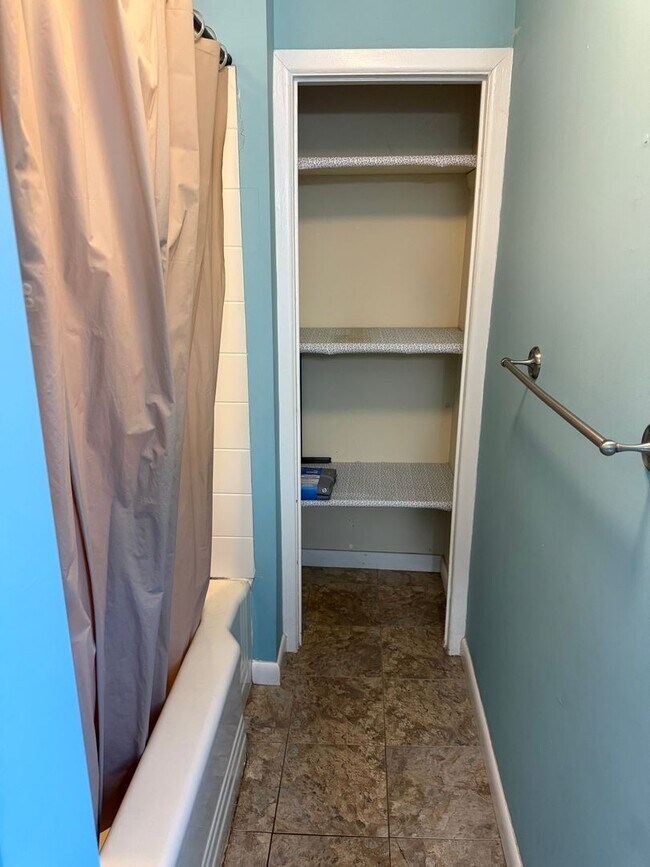 Building Photo - 36 Windy Hill Rd