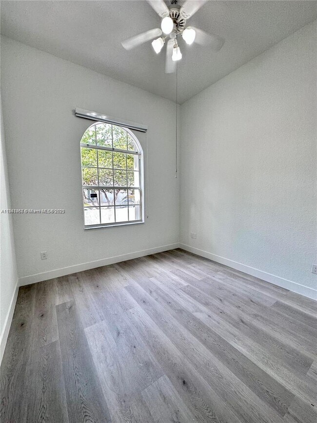 Building Photo - 11123 NW 71st Terrace