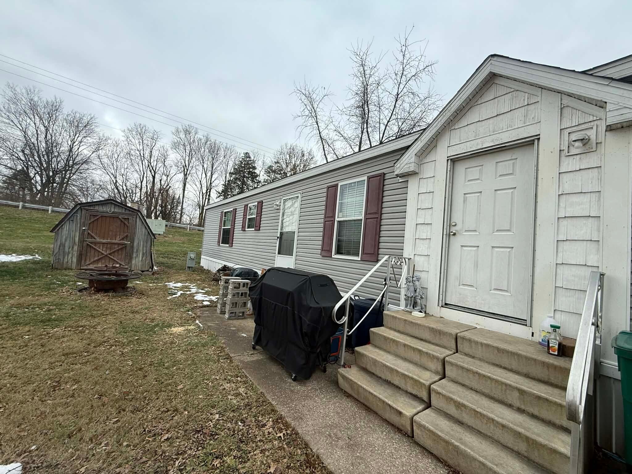Building Photo - 1236 N Oaklane Rd